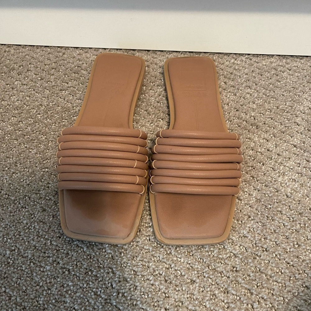 Sandals - Picture 5 of 7